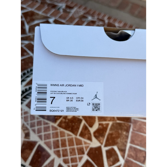 Air Jordan 1 7w or 5.5m Coconut Milk BQ6472121 - Picture 5 of 5